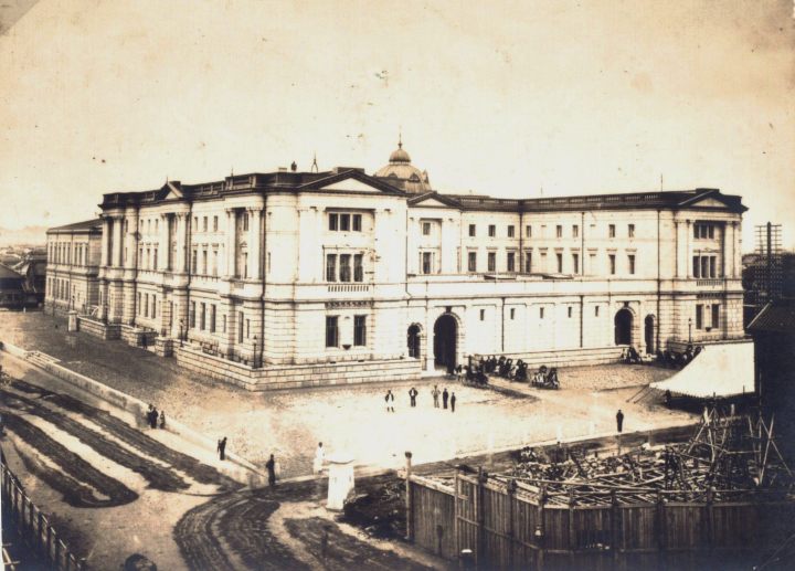 現在の場所の日本銀行本店の様子