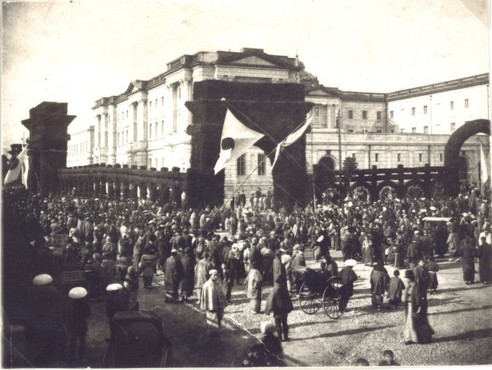 現在の場所の日本銀行本店の様子
